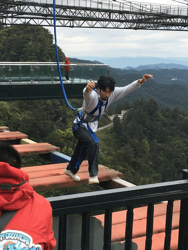 高空跳远效应
