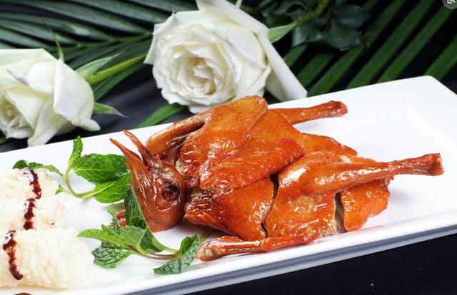 脆皮乳鸽