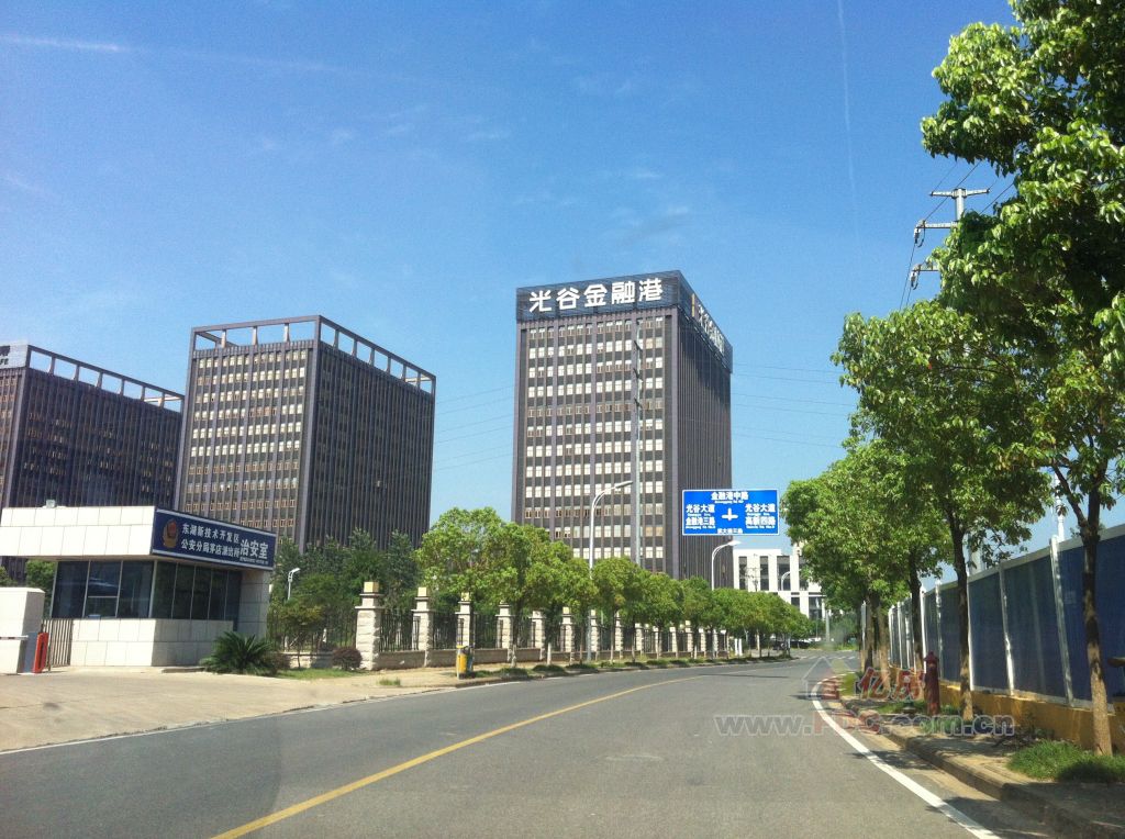 由武汉光谷金融港公司负责开发营运工作,项目由加拿大 a href"