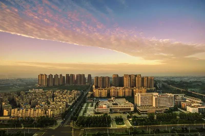 p></p></a>彭州市是四川省辖18个县级市之一,由 a target=