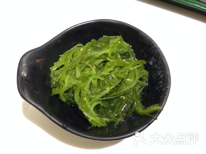 p>海裙菜,又名海白菜,海菠菜,海莴苣,海条,青苔菜 青藤菜等/p>