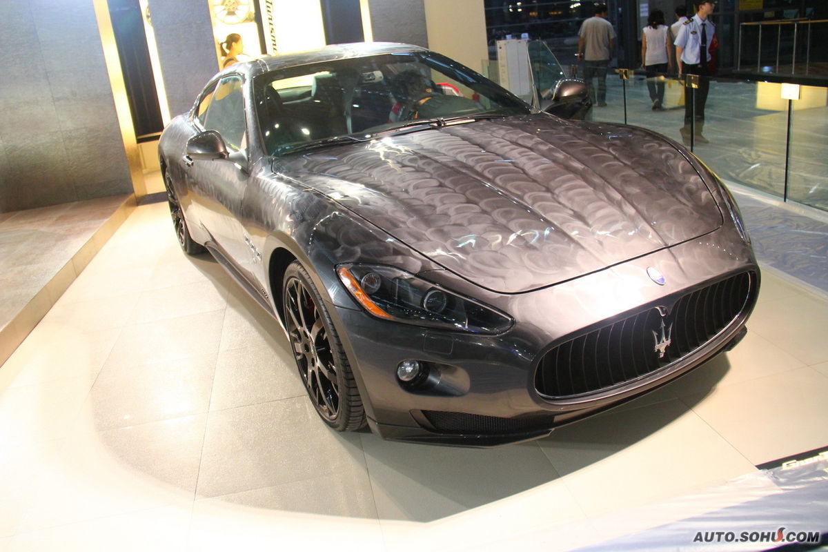 全称"玛莎拉蒂gran turismo,是一款适合长距离高速行驶的豪华轿跑车
