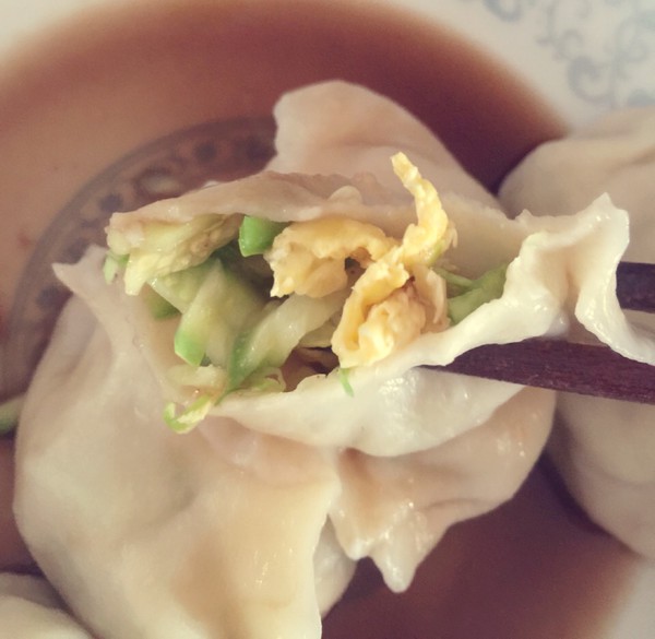 西葫芦鸡蛋虾皮饺子