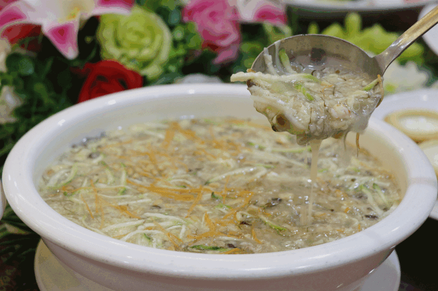 鸡蛋,150克 山药,100克 菠菜配料:6根 芦笋,1个 杏鲍菇,半根 胡萝卜,2