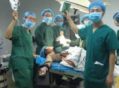 手术室自拍事件
