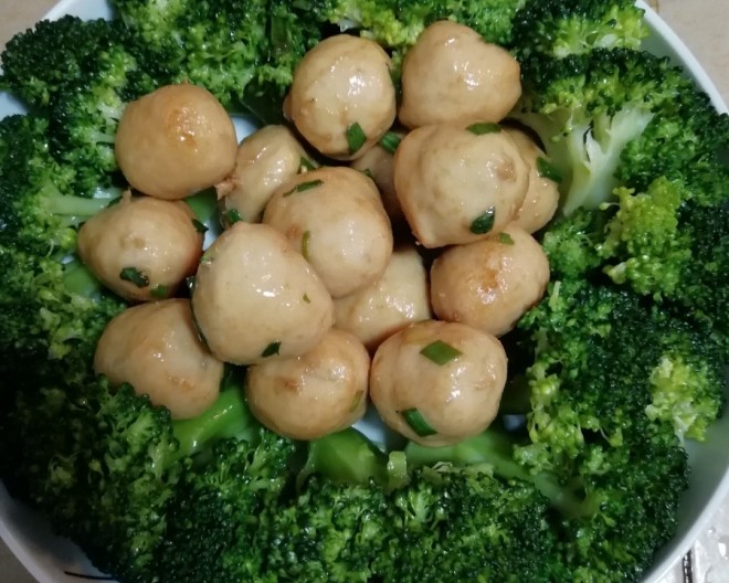 西兰花肉丸塔