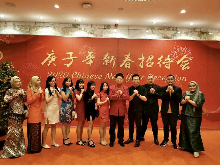 公司晚宴_公司中秋晚宴主持稿_公司晚宴邀请函