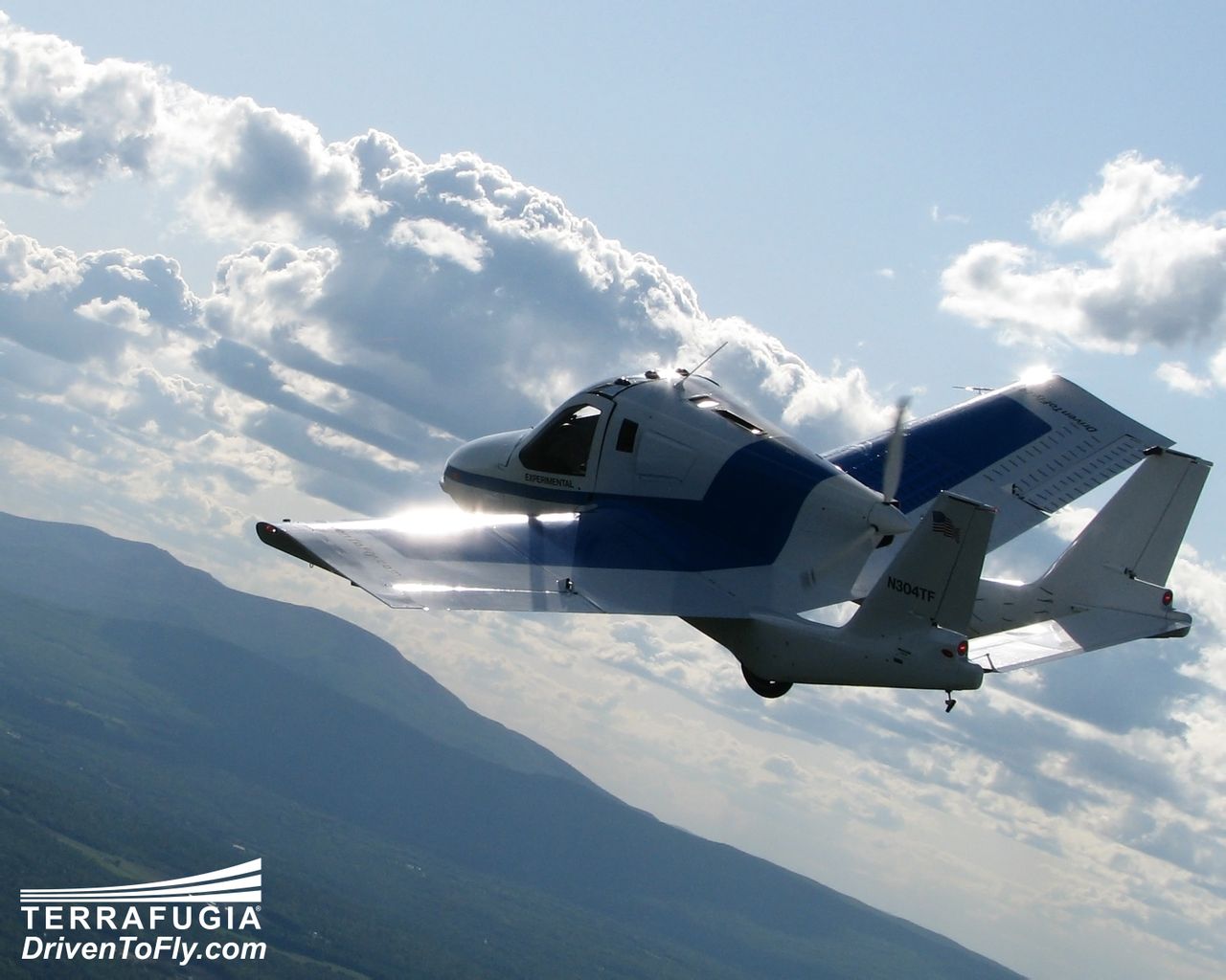 terrafugia公司"变形者"陆空两用飞机