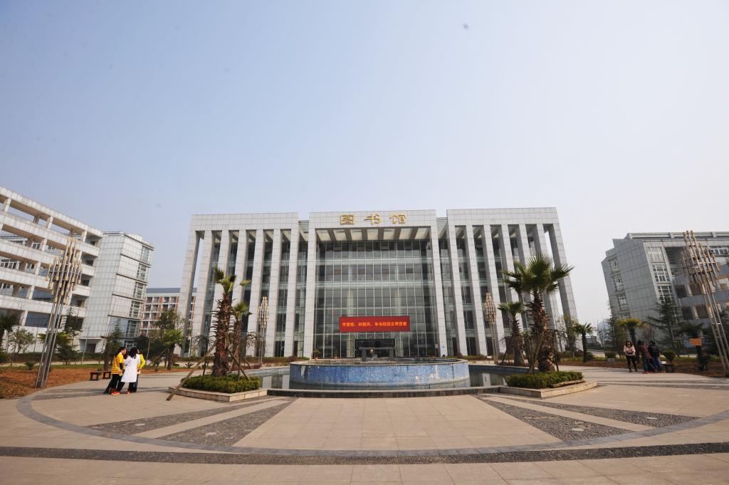 p>贵阳护理职业学院(guiyang nursing vocational college)位于贵州
