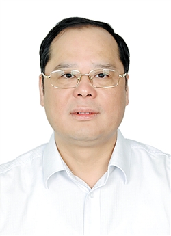  p></p></a>余其豹,男,汉族,1965年3月出生,广东大埔人,省委党校研究生学历