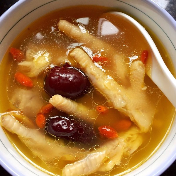 香菇鸡脚汤
