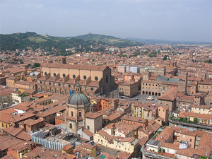  p>博洛尼亚大学(意大利文:università di bologna;英文:university
