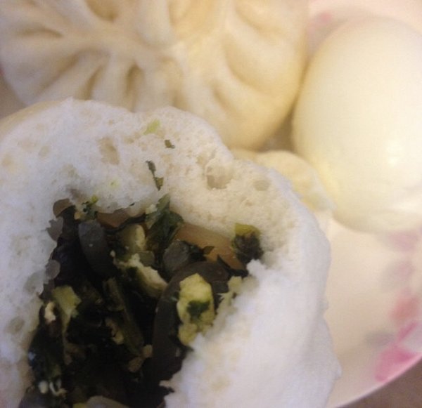 鸡蛋小白菜素馅包子