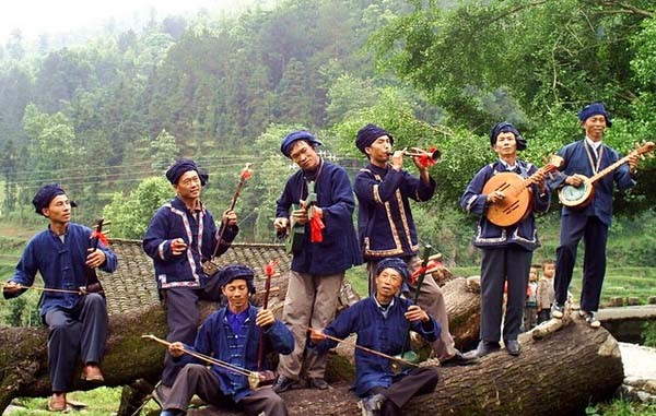 盘县羊场的布依族盘歌是北盘江上游两岸布依族歌唱和歌唱文化的典型