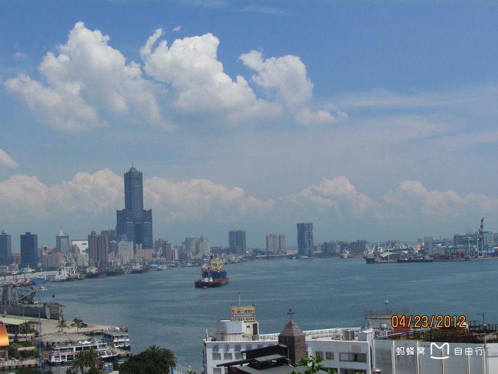 位于中国台湾 a target"_blank href/item/高雄市>高雄市/a.