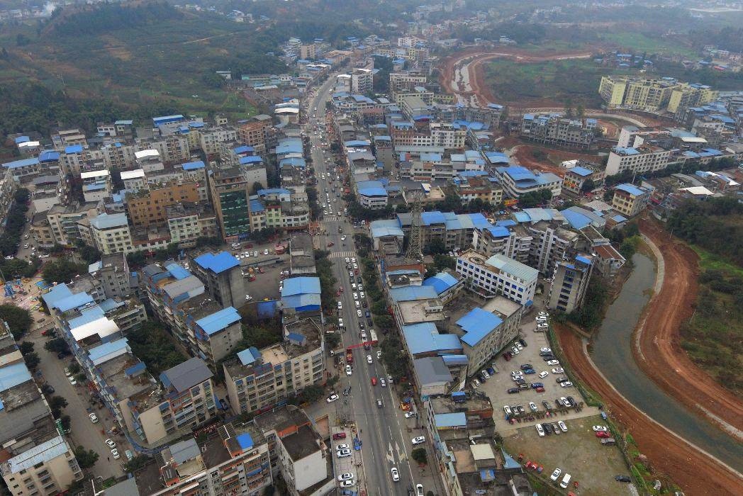 平均比降045%,水能蕴藏量有145万千瓦供开发较大支流有资中的球溪河