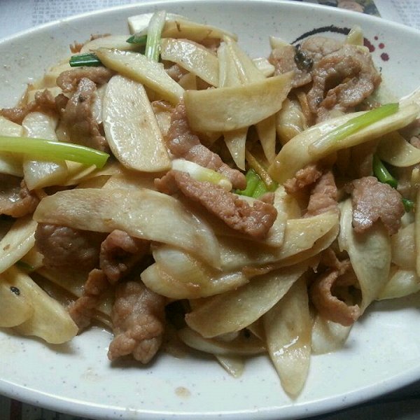 咸菜茭白炒肉片