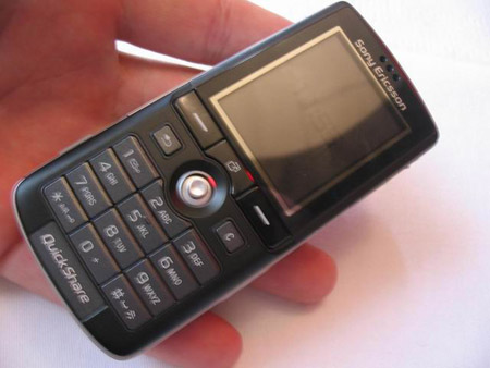 p>索爱k750i是2005年上市的一款按键式手机,尺寸100×46×20.