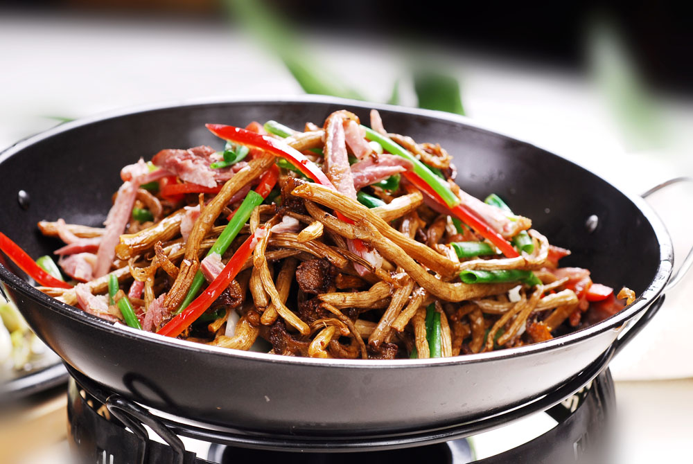 茶树菇炒腊肉