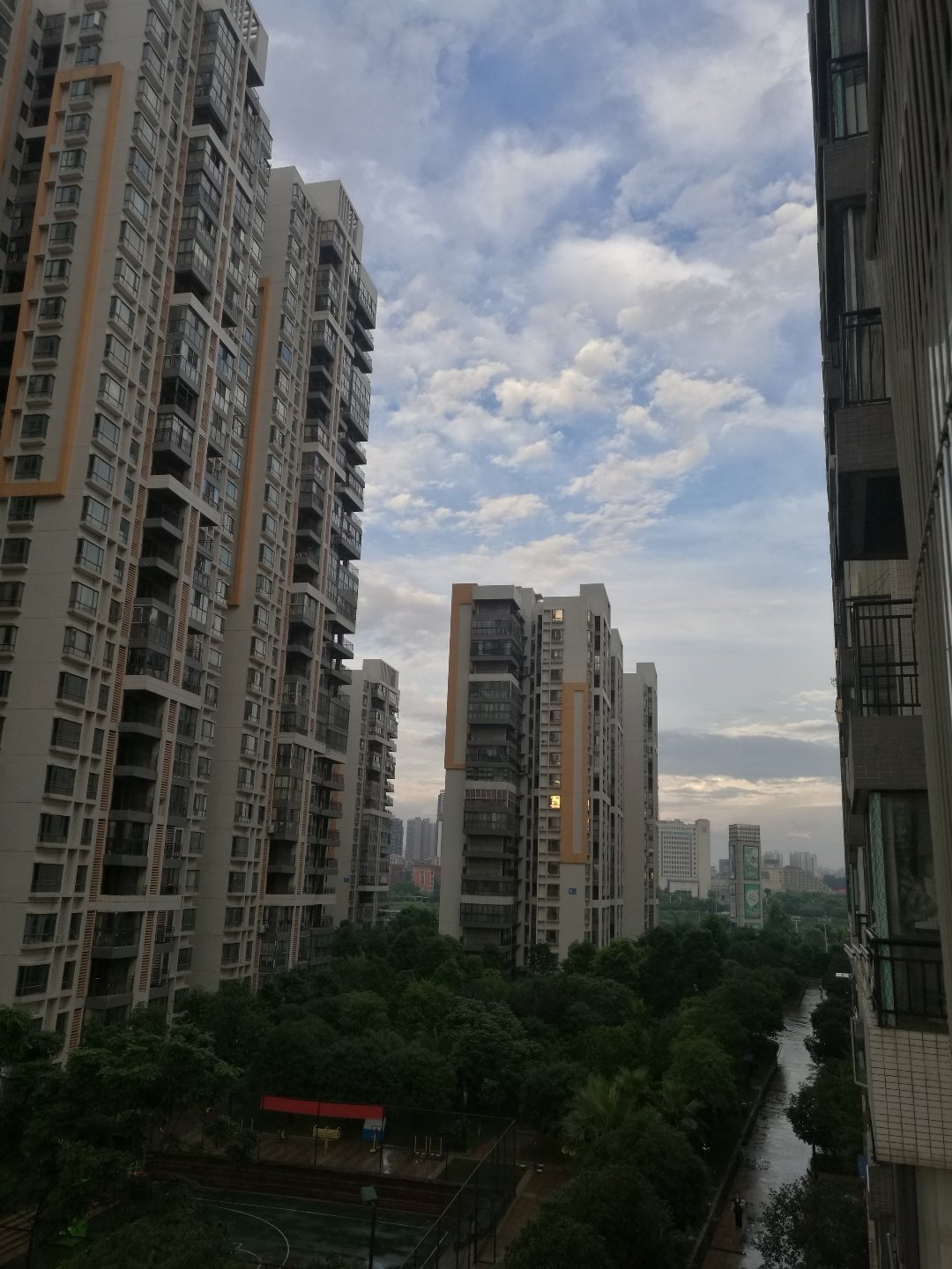 岭鹰花园