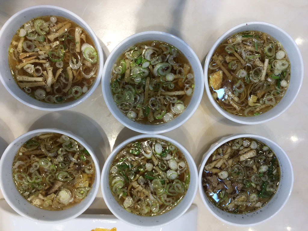 "193811">陕西 /a>扶风的传统特色小吃,在岐山燥子面的基础上精工细做