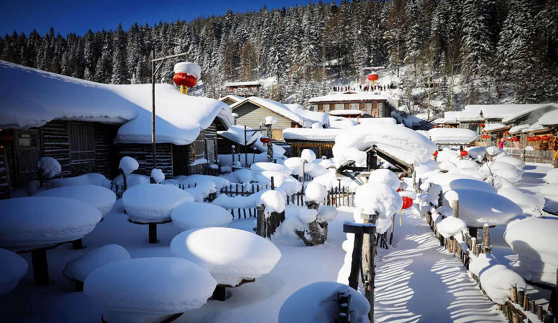 p></p></a>雪乡旅游风景区是国家aaaa级旅游景区,位于黑龙江省牡丹江市西南部