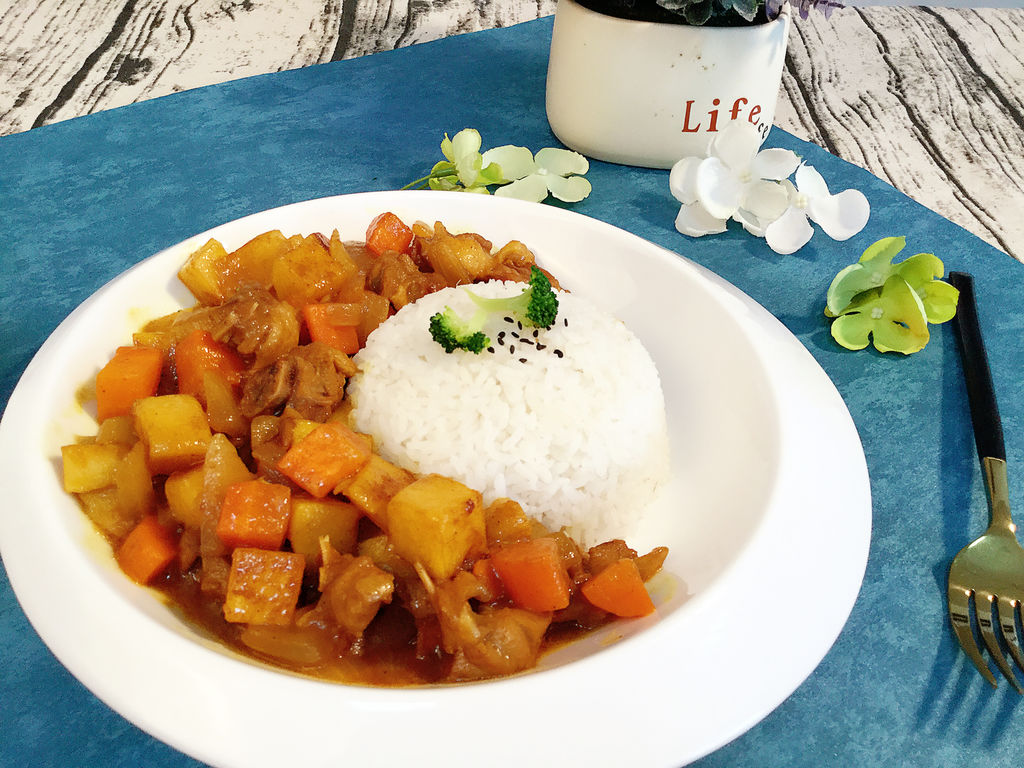 鸡肉咖喱饭