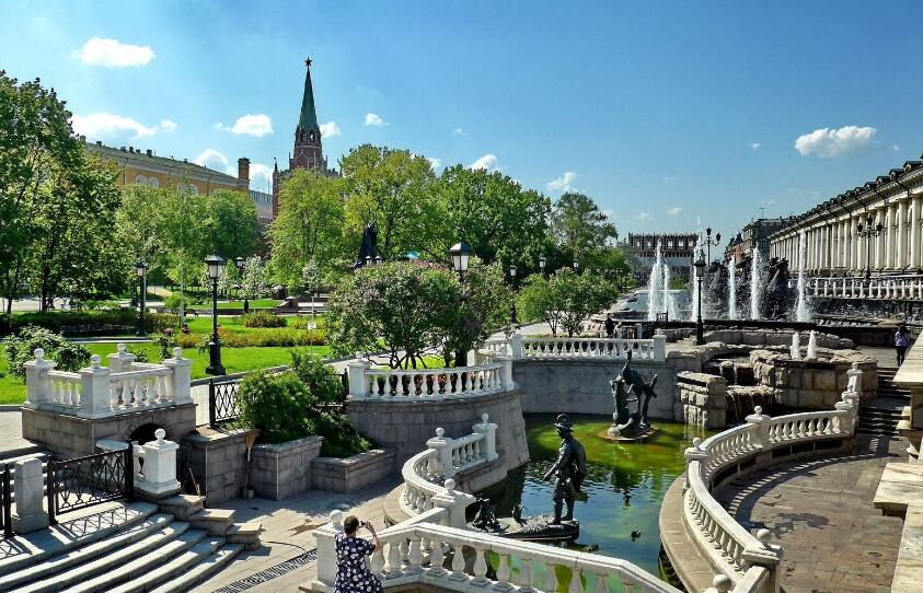 亚历山大花园 全网资源