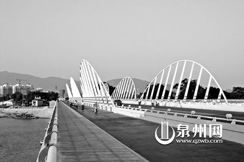  p>笋江桥又名"通济桥",俗称"浮桥",位于泉州市鲤城区新门外"石笋"