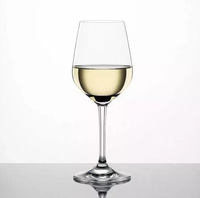 白葡萄酒杯