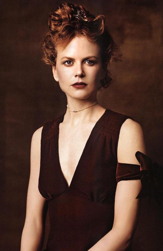 2019年6月9日,主演并担任制片人的悬疑剧《 a target=