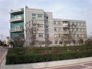 data-lemmaid="7838910">兴平市南郊高级中学 /a>,位于陕西省咸阳市