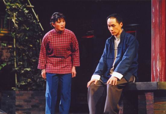 p></p></a>《全家福》是 a target=