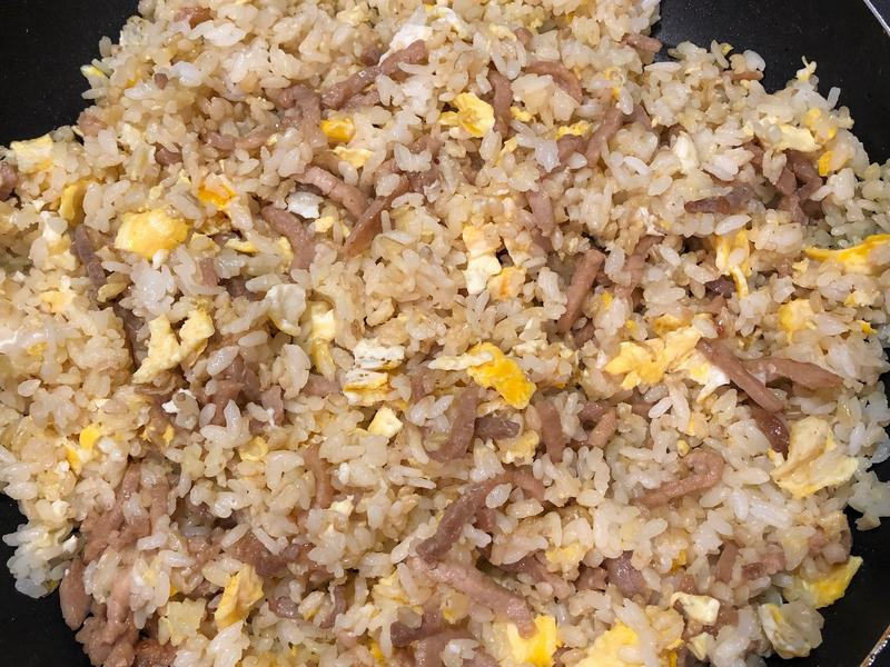 猪肉丝蛋炒饭