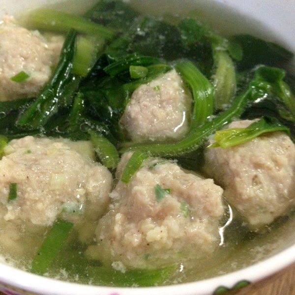 肉丸蔬菜汤