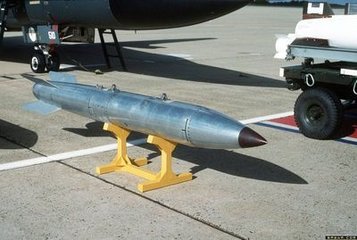 p>b61核弹,又称b-61战术 a target"_blank href/item/核弹