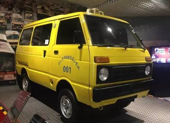 p>大发,天津华利与日本大发合资生产的面包车,于1984年开始生产,2002