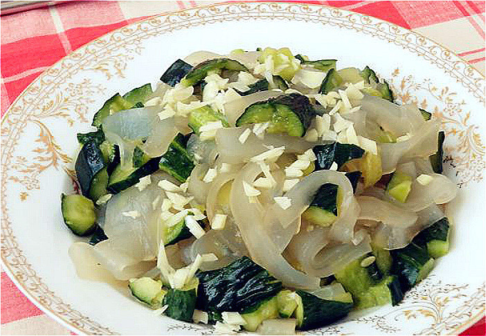 肉丝拌黄瓜粉皮