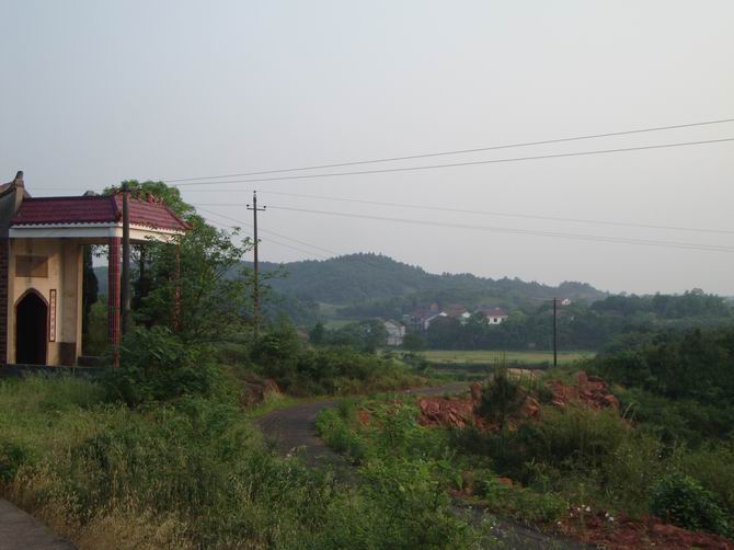 p>光明村,隶属湖南省攸县新市镇,地处新市镇西南边,距新市镇政府所在