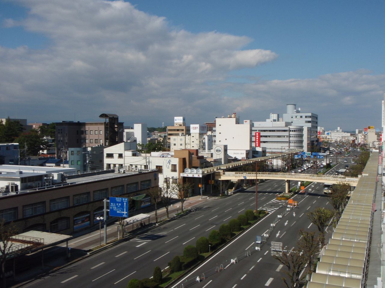  p>三重县(日语:三重県;片假名:みえけん;英语:mie-ken)位于日本本州