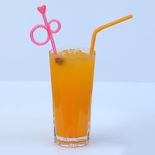  p>以橙子,胡萝卜为主料的饮品 /p>