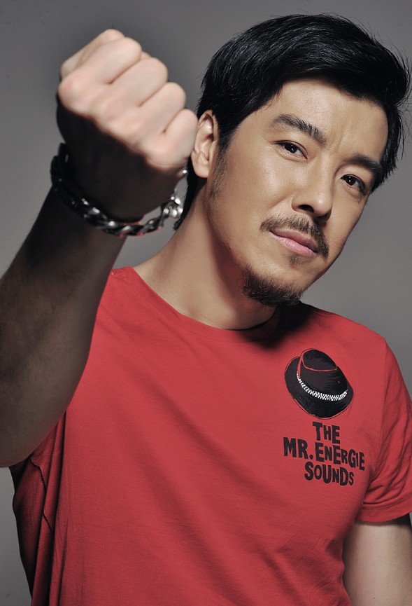  p>海一天,1971年6月12日出生于北京市,中国内地