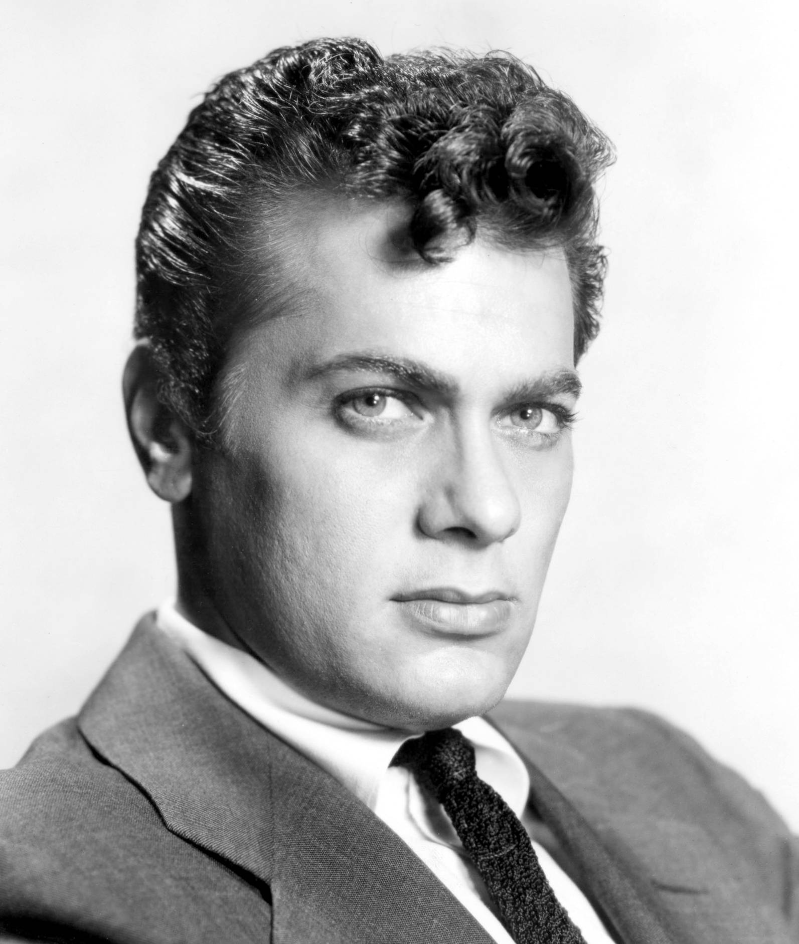  p data-id="gnbkpyts1b">托尼·柯蒂斯(tony curtis,1925年6月3日