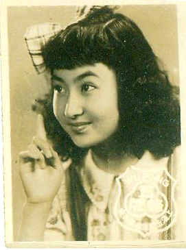 凤凰(1928年7月15日—2016年9月26日),本命严慧秀,中国早期电影女演员