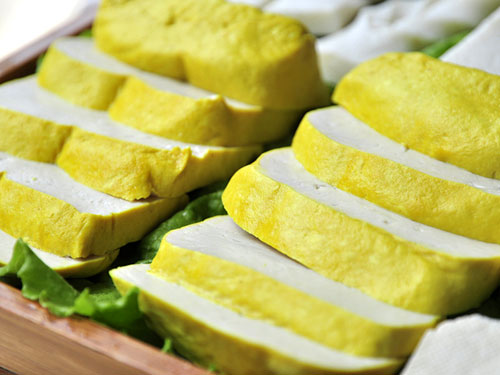 靖西姜黄豆腐