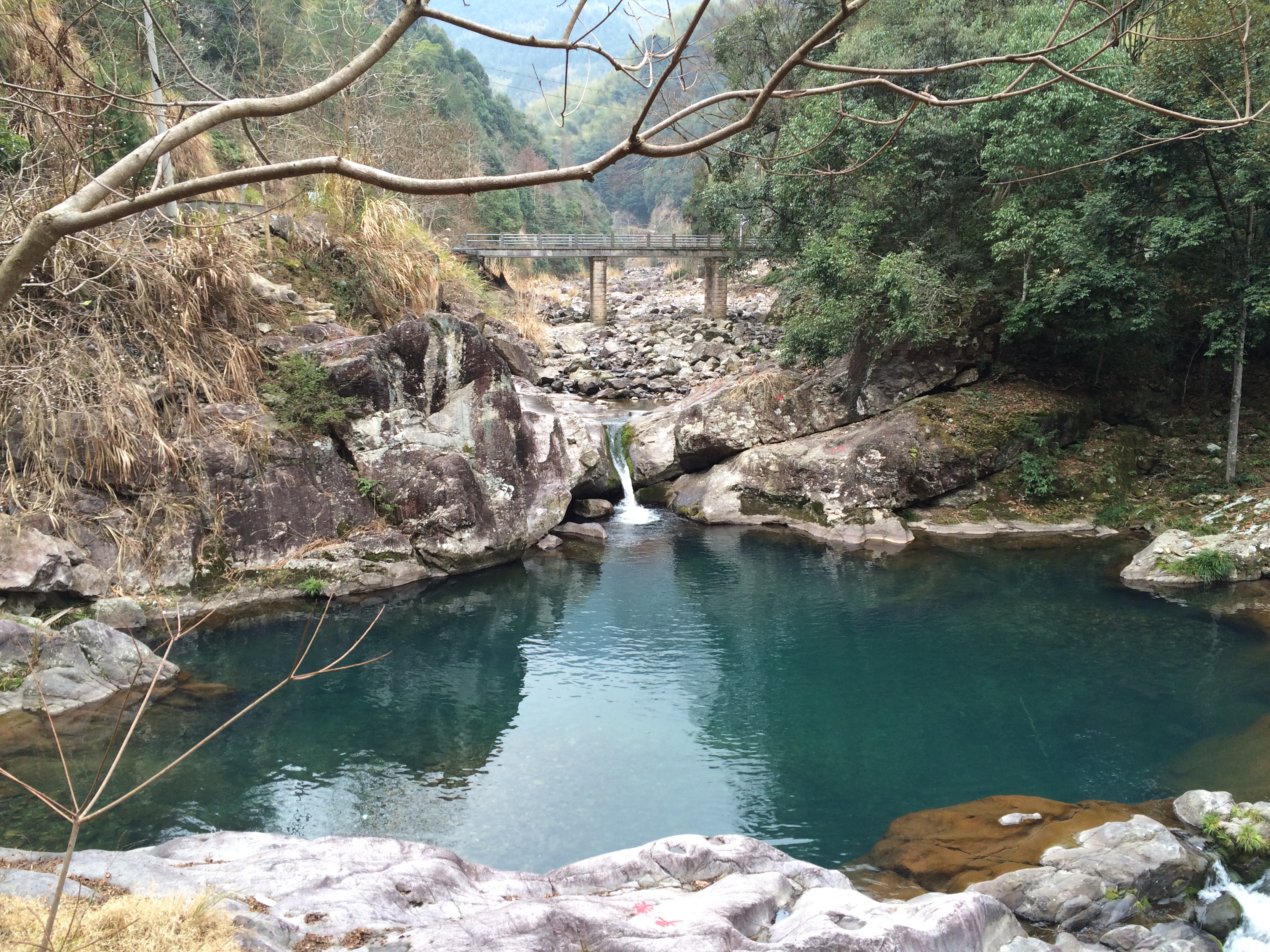  p data-id="gnx24xxmbx">南浦溪镇,位于浙江省温州市泰顺县.