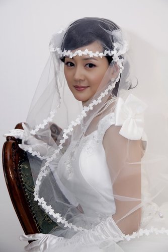  p>张定涵,原名张谊,1980年8月27日出生于北京市,中国内地女演员,毕业