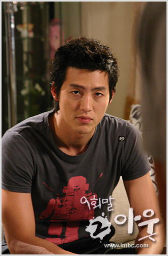  p>李廷镇 i>(         ,lee jung jin) /i>,1978年5月25日出生于韩国