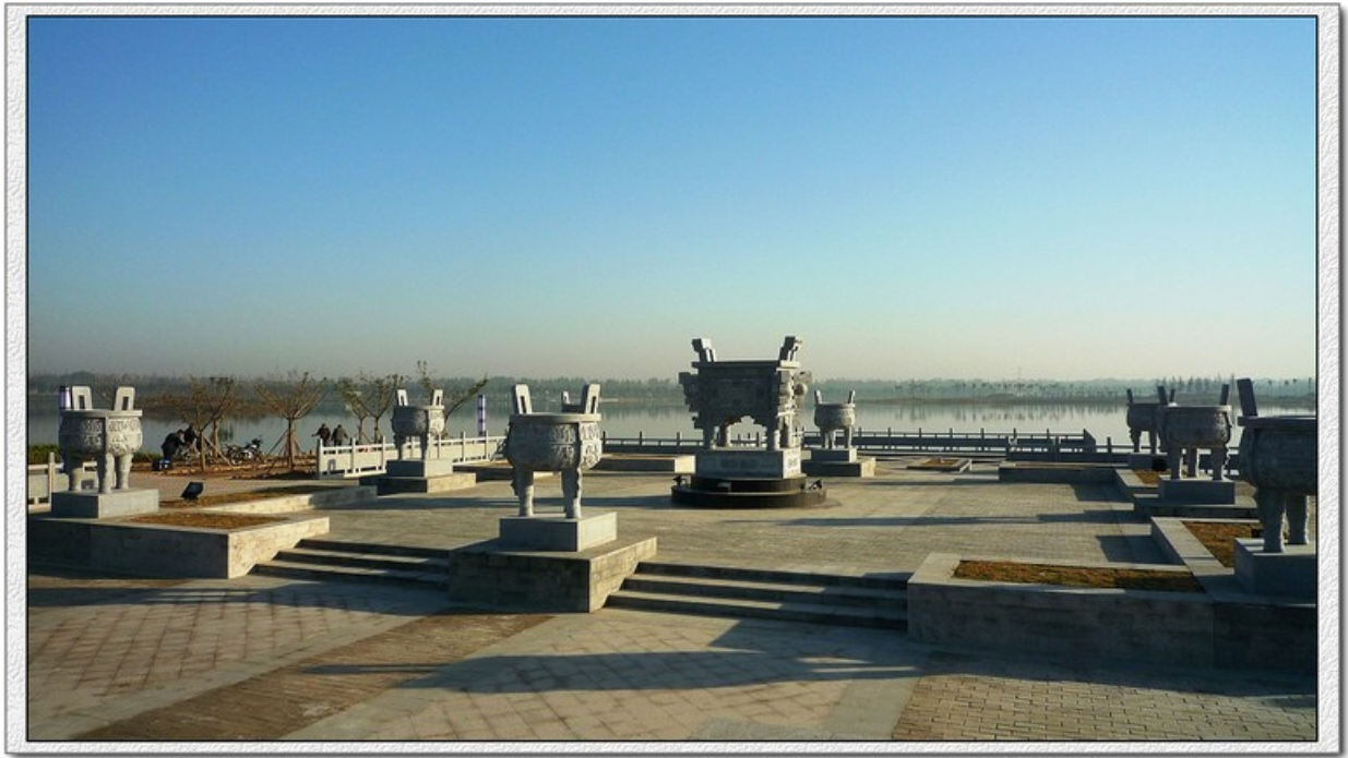  p data-id="gnwhf2qjkf">文亭湖,原名城湖,位于山东省成武县,因环抱