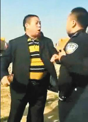  p>葛七宝出生于1966年,西安市未央区第十五届人大代表;曾有从军经历